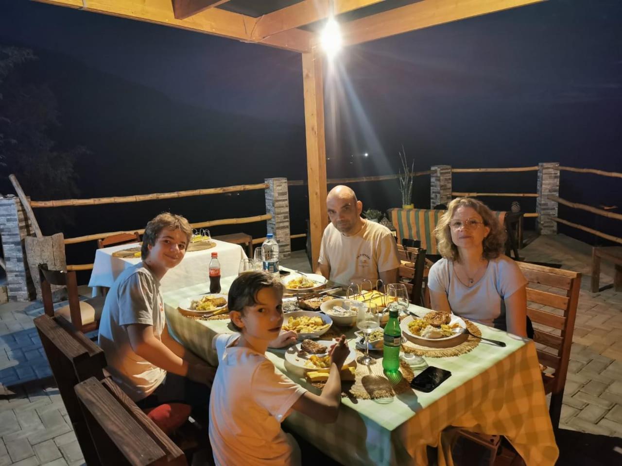 Bed and Breakfast Kaza Ladera Seladinha Exterior foto
