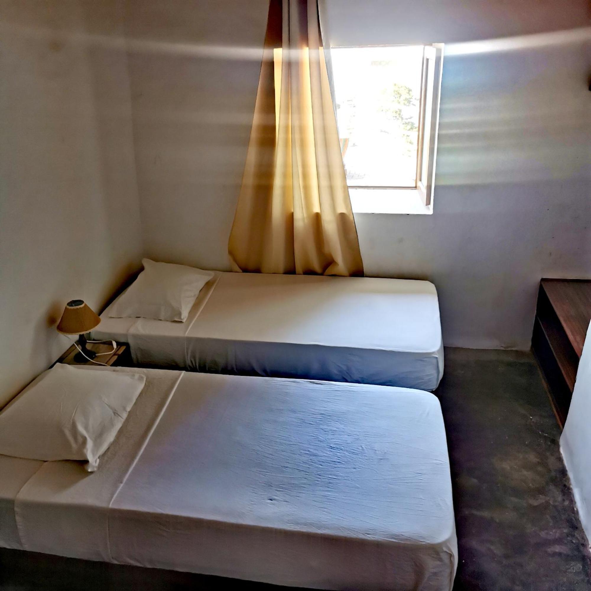 Bed and Breakfast Kaza Ladera Seladinha Zimmer foto