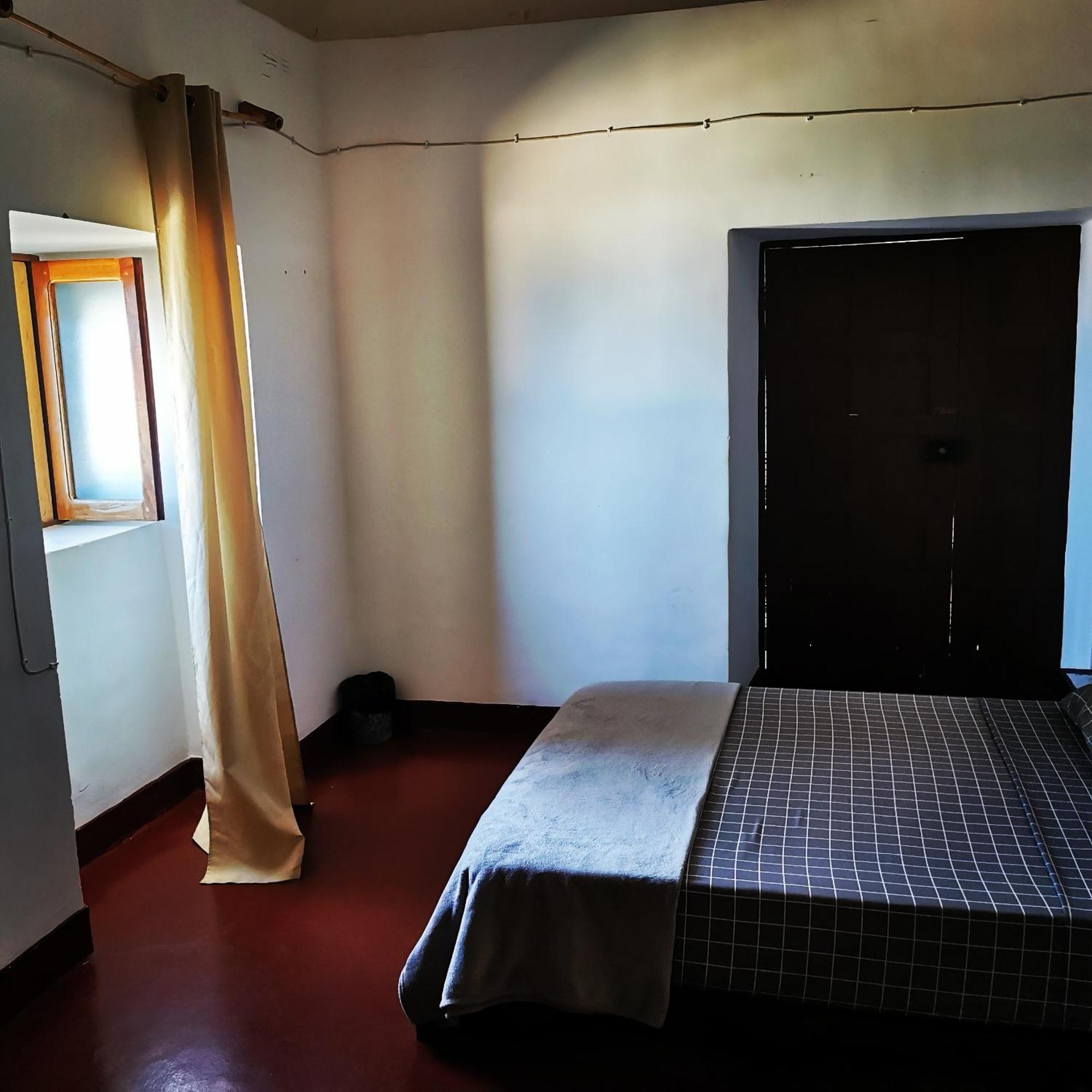 Bed and Breakfast Kaza Ladera Seladinha Zimmer foto